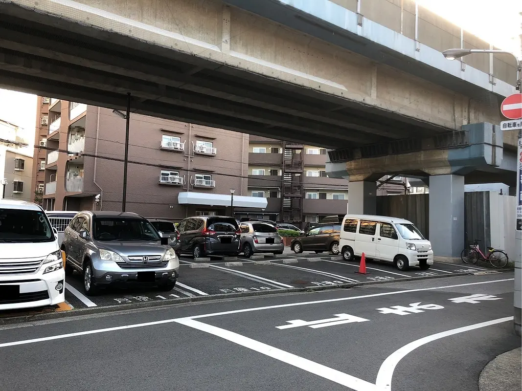 江戸川区中葛西５丁目　月極駐車場